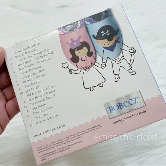 Baby Belly 1-12 Month Stickers & Lullaby Songs - Picture 5 of 6